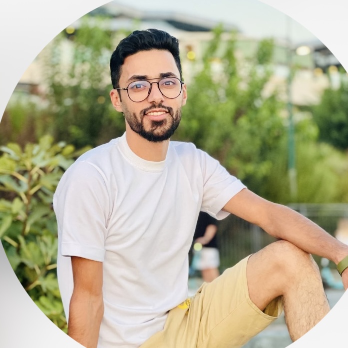 سلام و عرض ادب استاد کرمی عزیز پیمان امیدی پناه هستم ساکن مشهد تقریبا 3 ماه پیش تو دوره طراحی داخلیتون ثبت نام کردم آموزش‌هارو به کمک پشتیبانم خانم زمانی رفع اشکال کردم این دوره باعث شد طراحی داخلی رو به خوبی یاد بگیرم و درآمد عالی رو تجربه کنم در عرض این چند ماه موفق شدم از یه دانشجو بیکار به یه طراح داخلی با درآمد مثبت 40 میلیون ارتقا پیدا کنم از مجموعه شما تشکر میکنم و امیدوارم حمایت شما همچنان پایدار بمونه با تشکر 